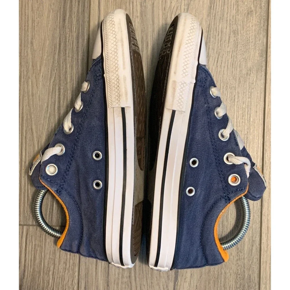 Converse Chuck Taylor All Star Kid's Size 2 Blue/Orange Low Tops Sneakers